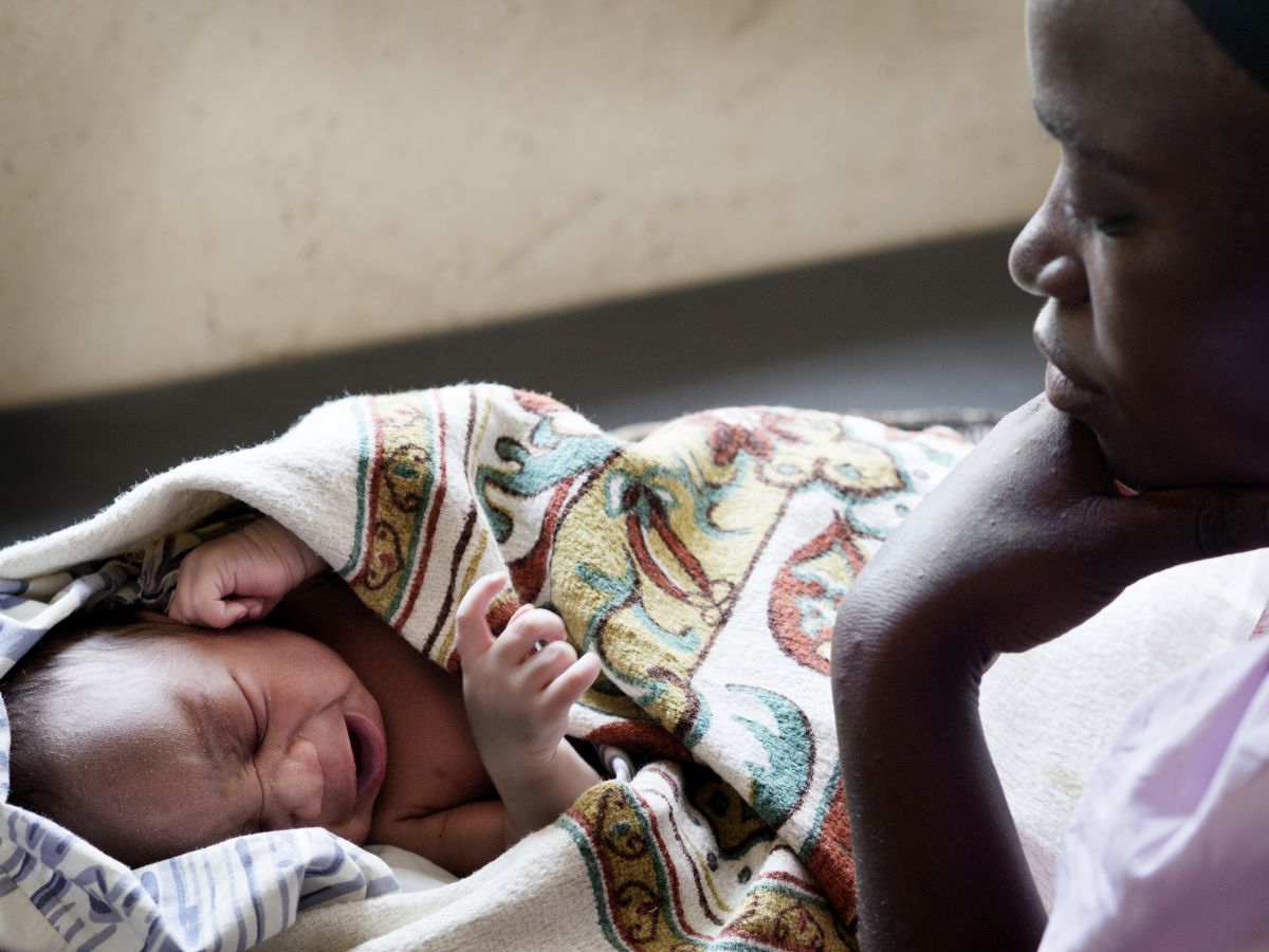 Uganda: Nyfødt baby på sygehus..
